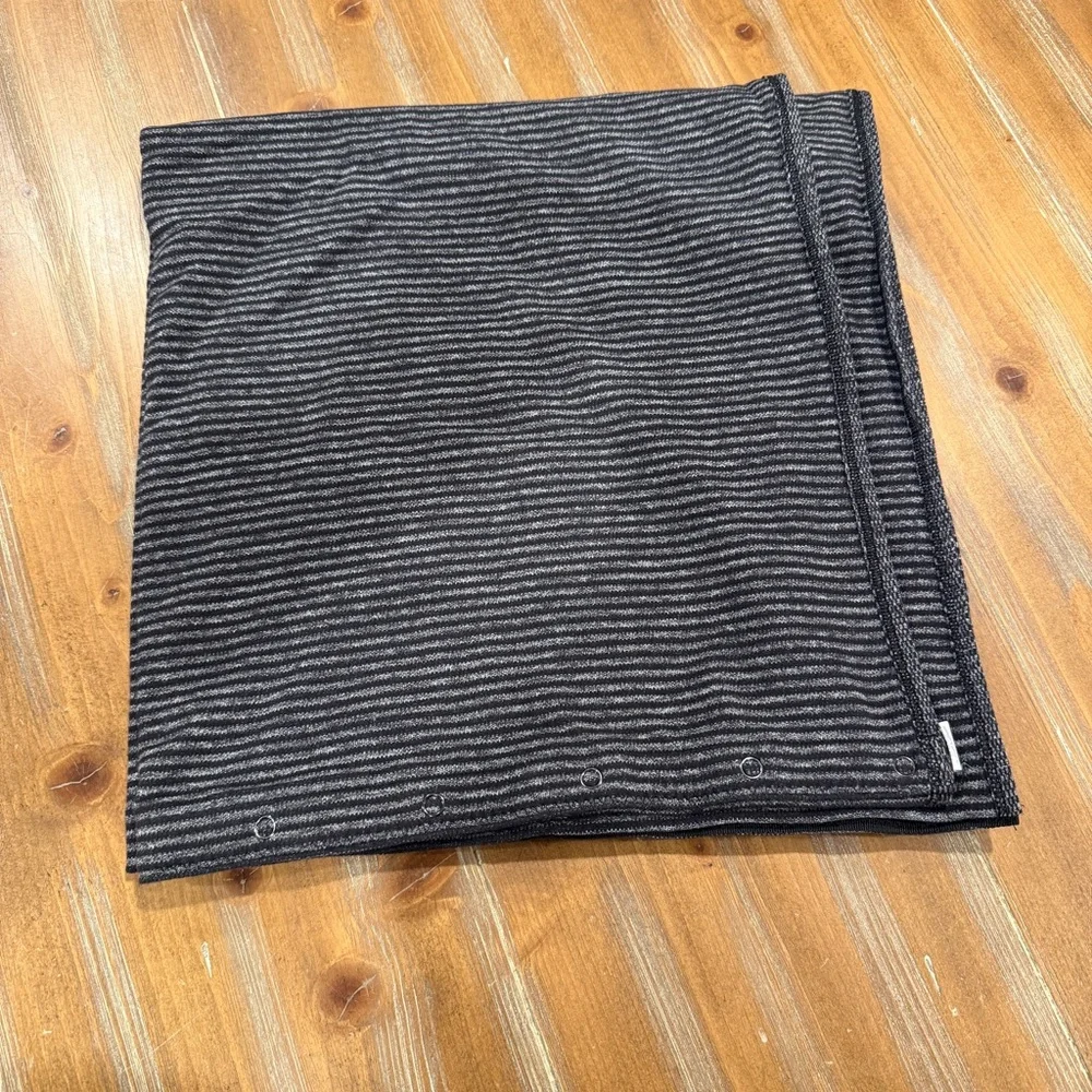 Lululemon Athletica Vinyasa Wrap Scarf Striped Lightweight Versatile Yoga Shawl